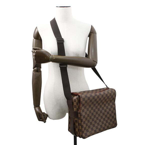 LOUIS VUITTON Red Damier Shoulder Bag - Picture 4 of 16